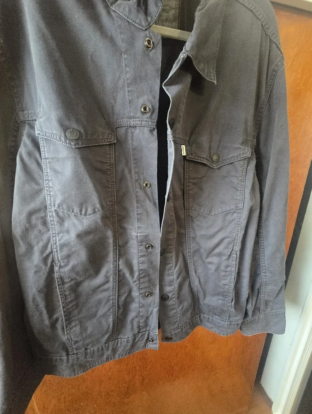 Men's Levi’s Commuter Series Trucker Jacket - Picture 2 of 5